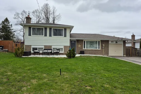 1055 Glen Eagles Crescent, Midland, ON L4R 2R2