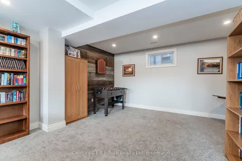 1055 Glen Eagles Crescent, Midland, ON L4R 2R2