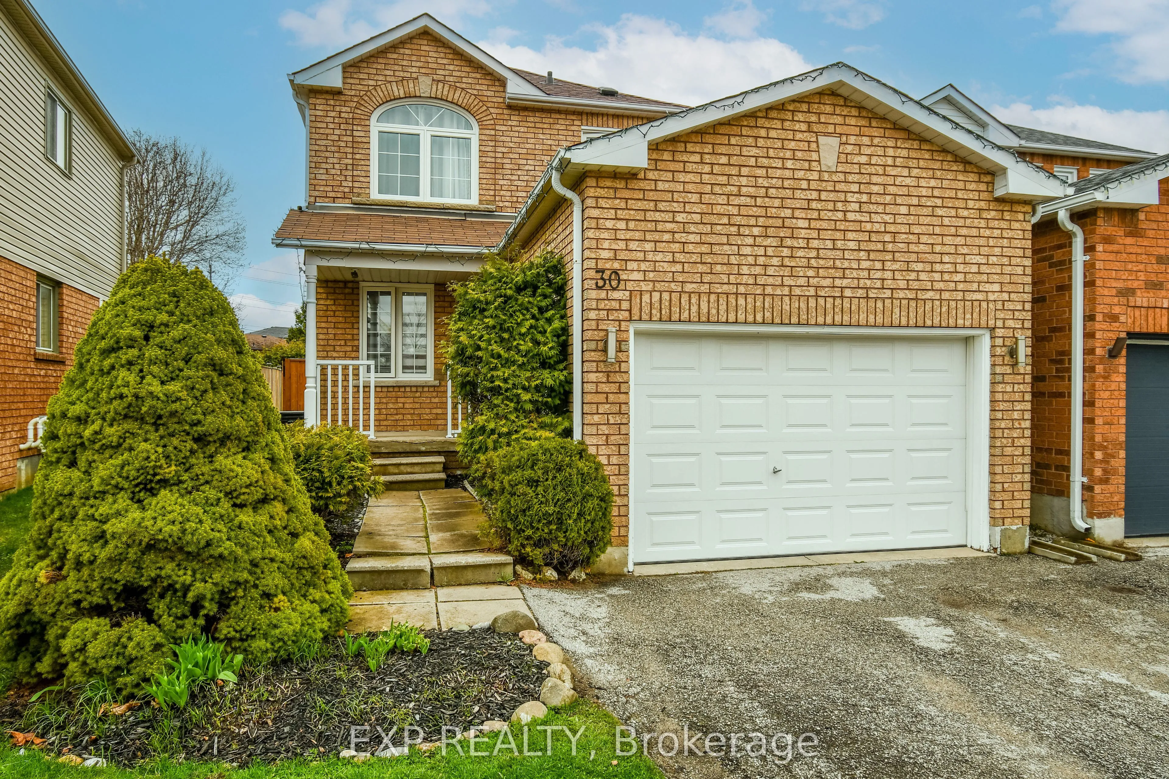 30 Aikens Crescent, Barrie, ON L4N 8M6