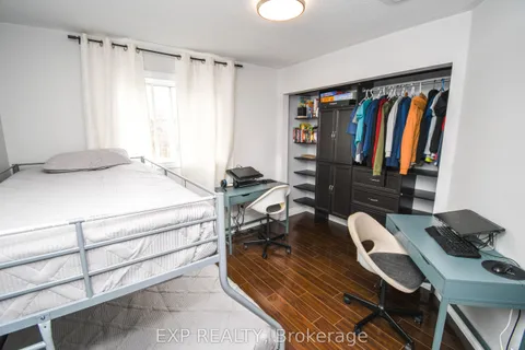 30 Aikens Crescent, Barrie, ON L4N 8M6