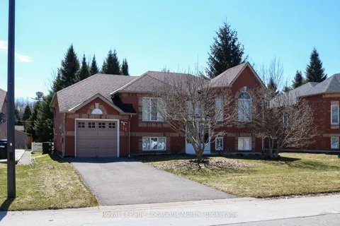 21 Briarwood Place, Wasaga Beach, ON L9Z 2N9