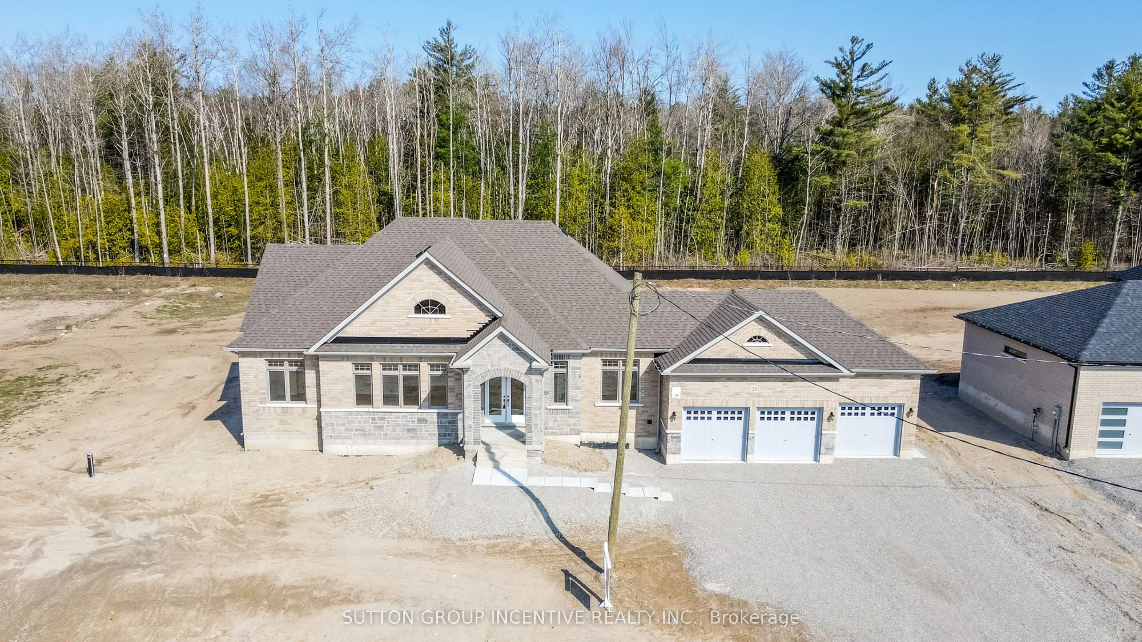 28 Cottonwood Street, Springwater, ON L9X 2E5