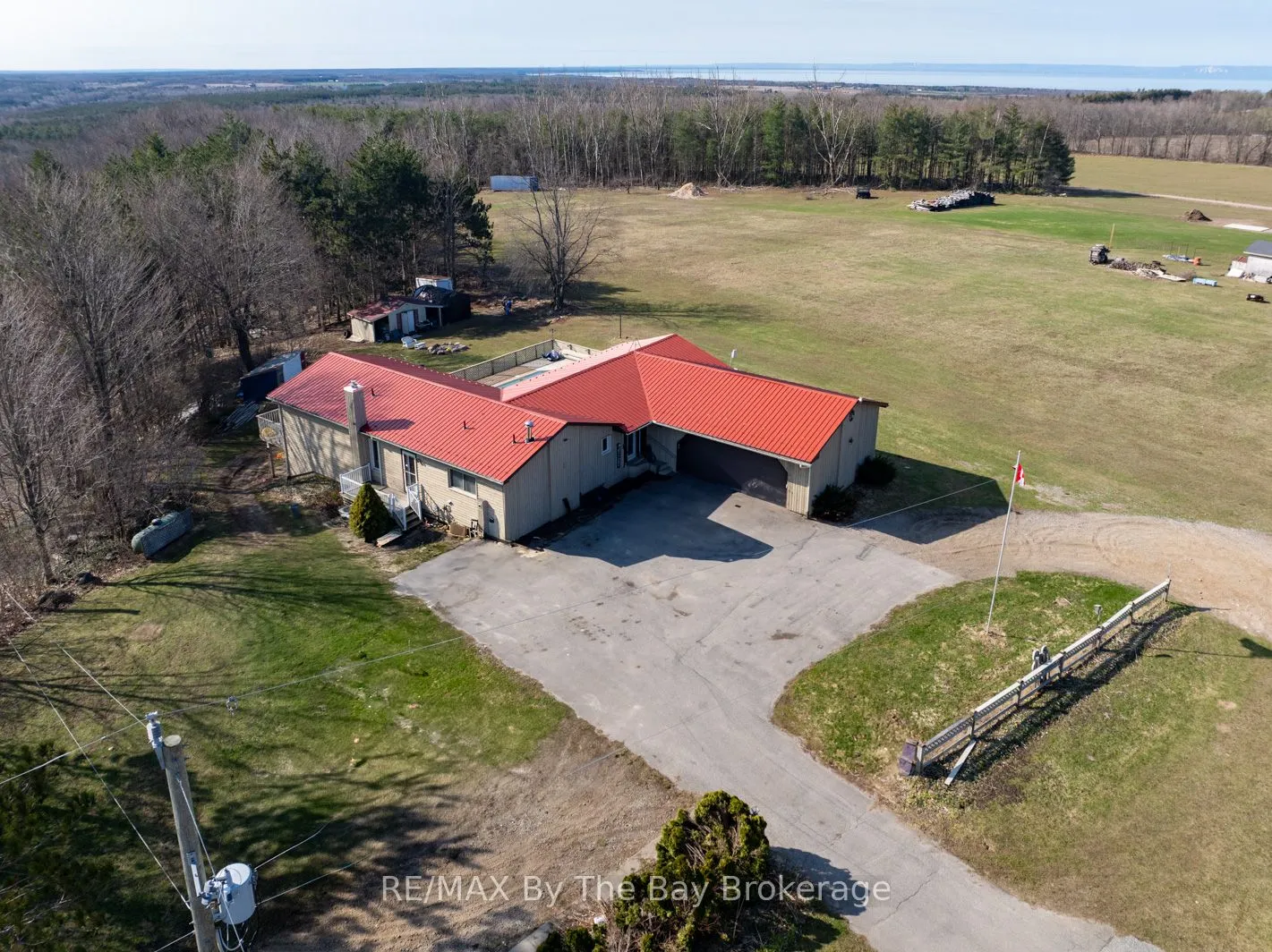 193 14 Concession, Tiny, ON L9M 2H7