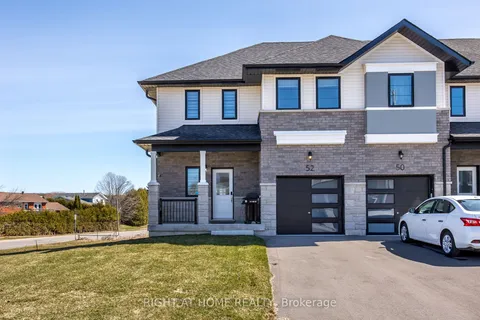 52 Lahey Crescent, Penetanguishene, ON L9M 0W1