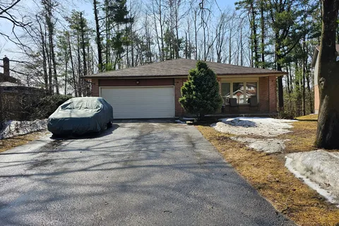 9 HAILEY Hollow, Barrie, ON L4N 5E5