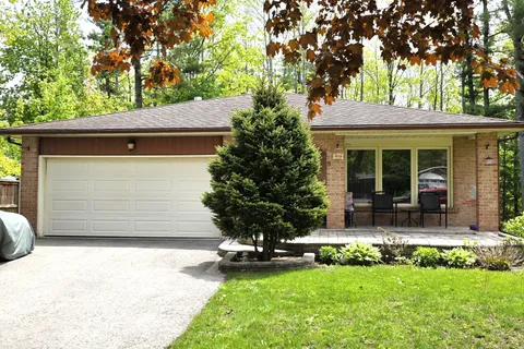 9 HAILEY Hollow, Barrie, ON L4N 5E5