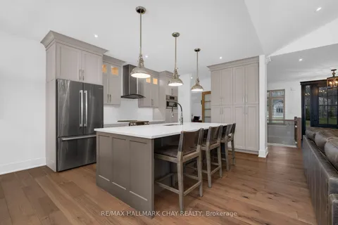 7 Byers Street, Springwater, ON L9X 2A3