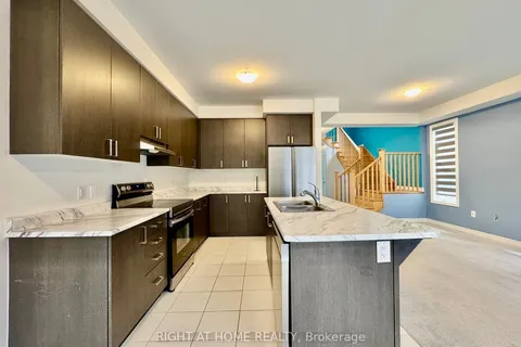 18 Daisy Street, Springwater, ON L9X 2E2