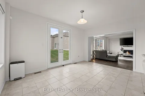 113 Rugman Crescent, Springwater, ON L9X 2A5