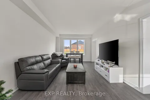 113 Rugman Crescent, Springwater, ON L9X 2A5