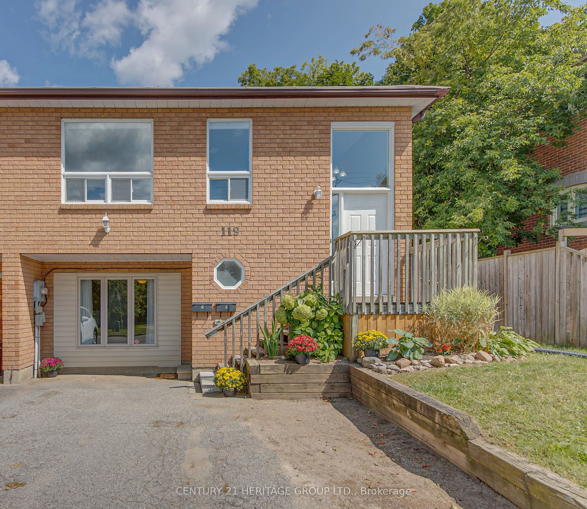 119 Berczy Street, Barrie, ON L4M 3R3