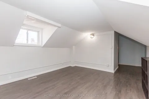 23 Elgin Street, Orillia, ON L3V 1R8