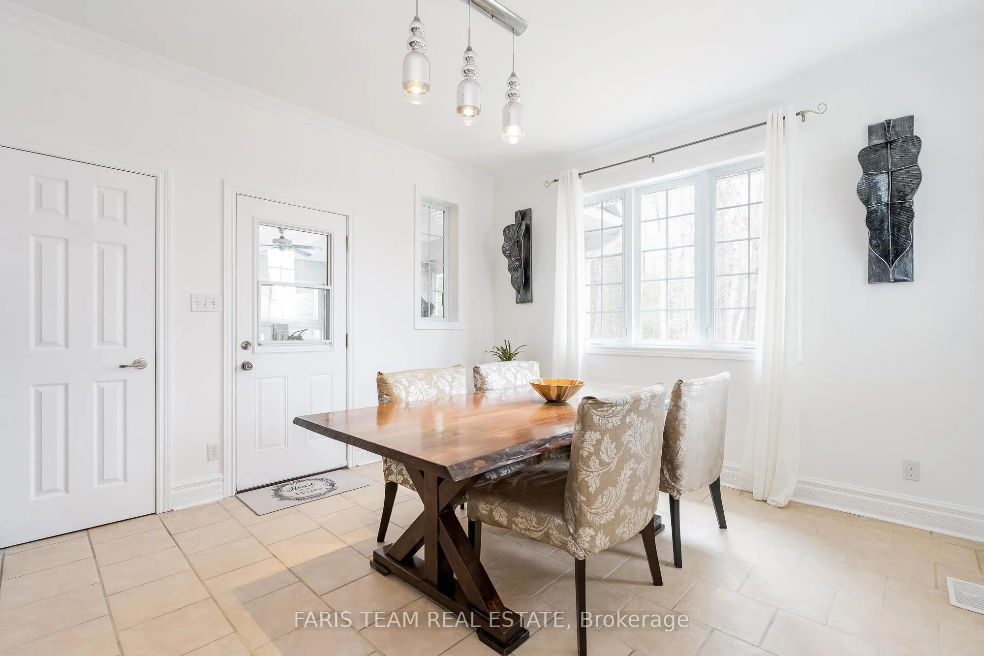 1119 Sajnovic Place, Ramara, ON L3V 0L8