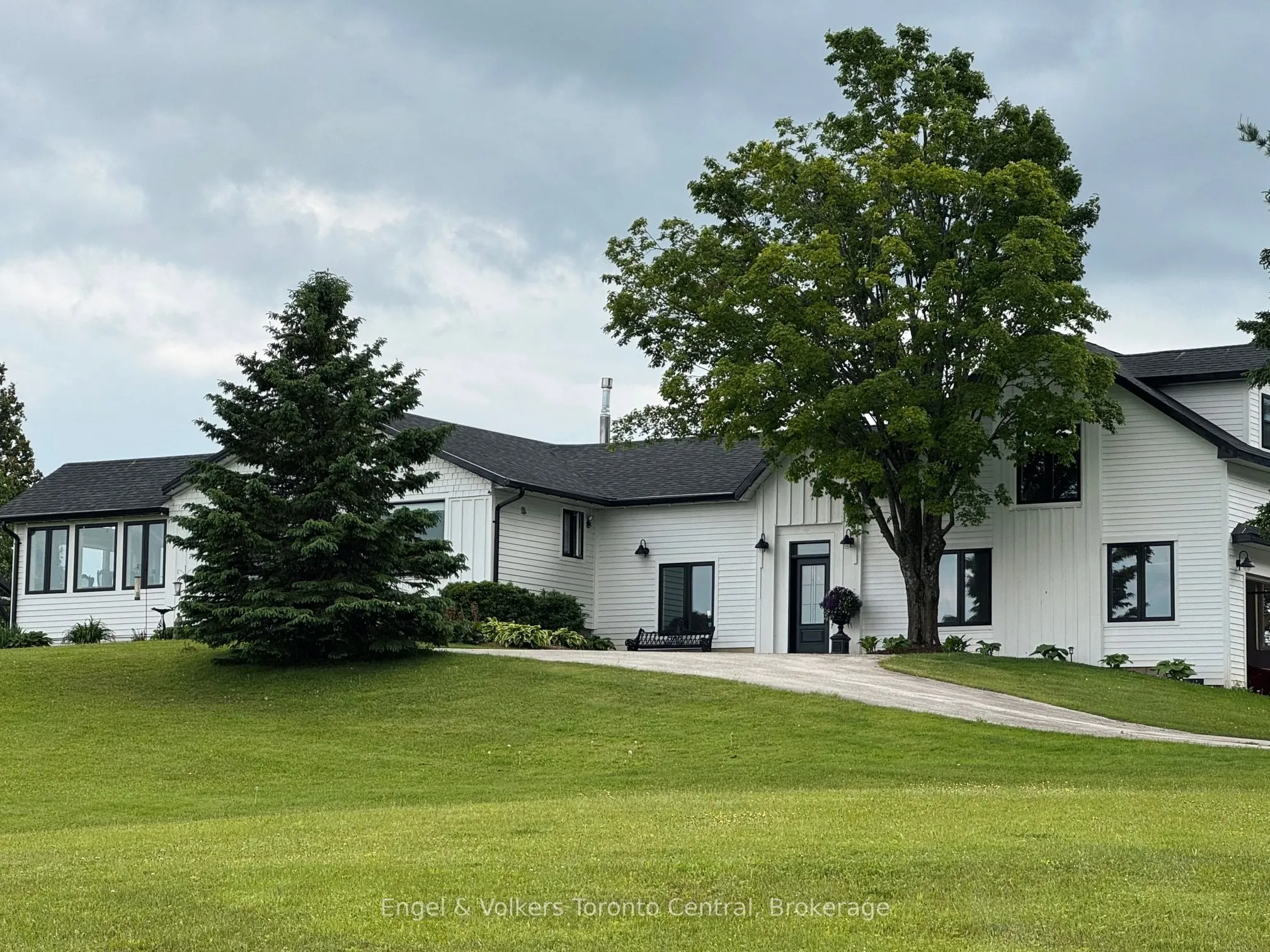 9263 91 County Road, Clearview, ON L0M 1H0