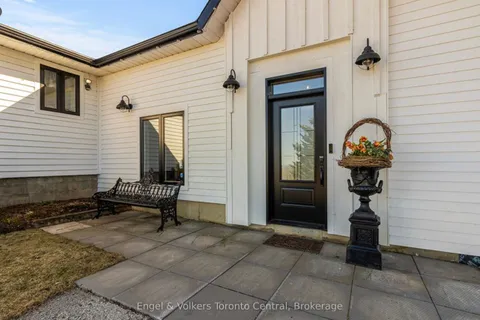 9263 91 County Road, Clearview, ON L0M 1H0