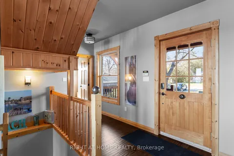 21 Lakeshore Road, Oro-Medonte, ON L3V 0K2