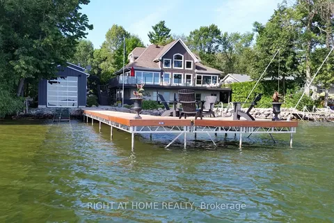 21 Lakeshore Road, Oro-Medonte, ON L3V 0K2