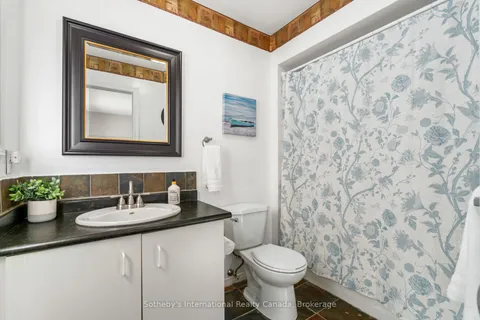 17 Sugarbush Road, Oro-Medonte, ON L0K 1E0