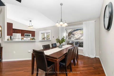 17 Sugarbush Road, Oro-Medonte, ON L0K 1E0