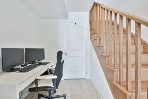 31 Spry Lane, Barrie, ON L9J 0N6