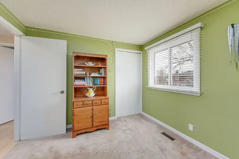 122 Marshall Street, Barrie, ON L4N 4L5