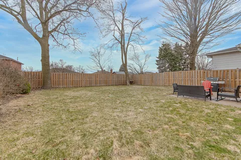 122 Marshall Street, Barrie, ON L4N 4L5