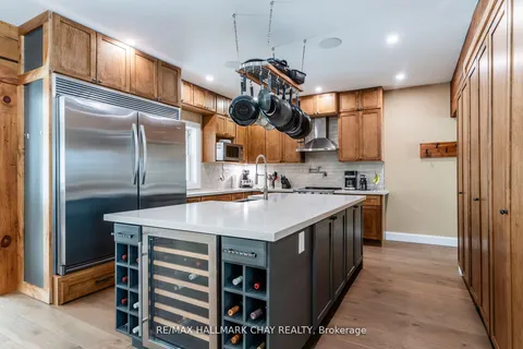 2091 Dwyer Road, Springwater, ON L9X 1L7