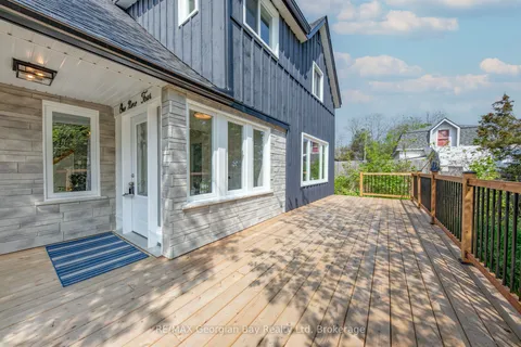 194 CHARLES Street, Midland, ON L4R 2X7