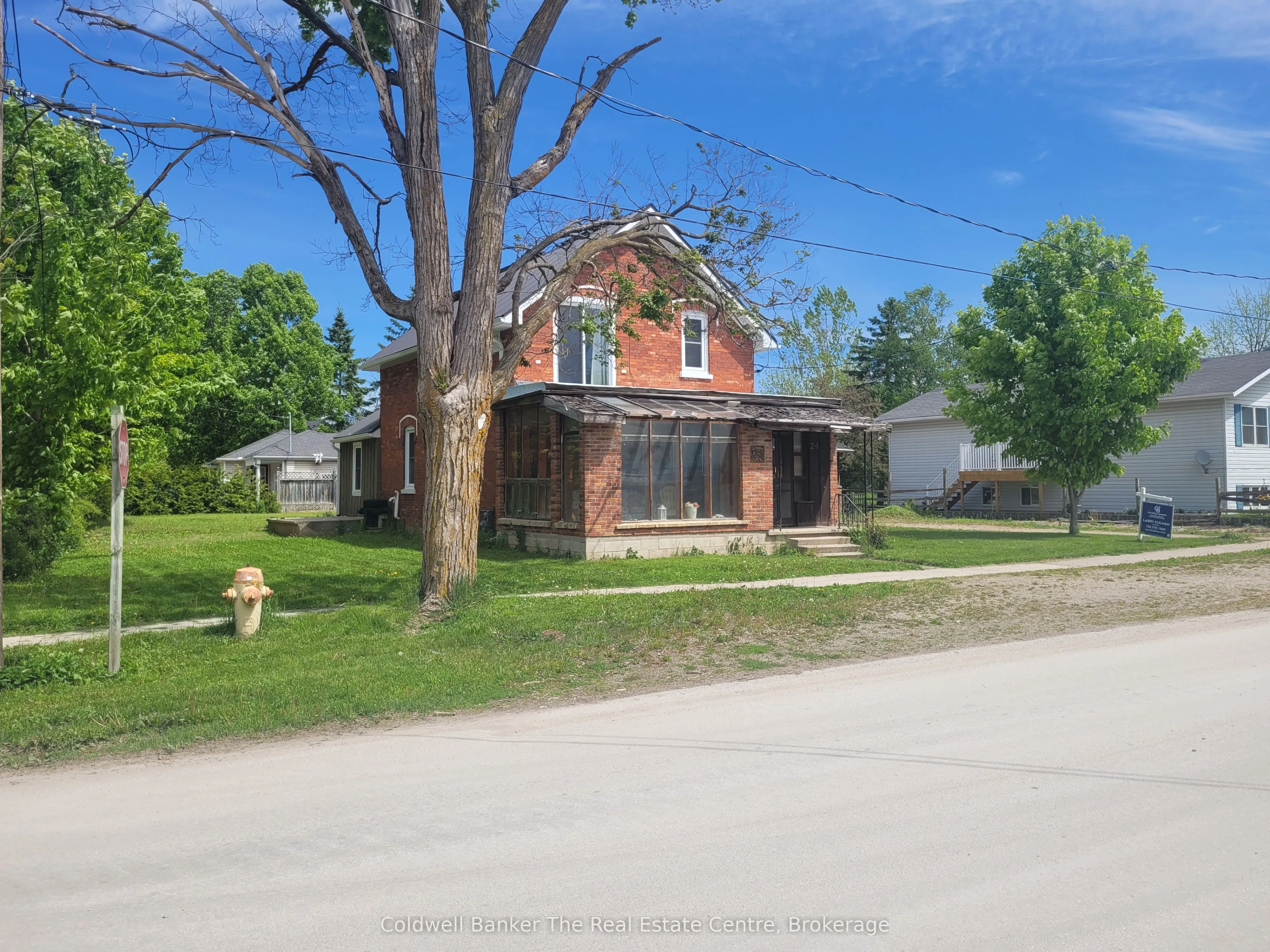 24 Elizabeth Street, Clearview, ON L0M 1G0
