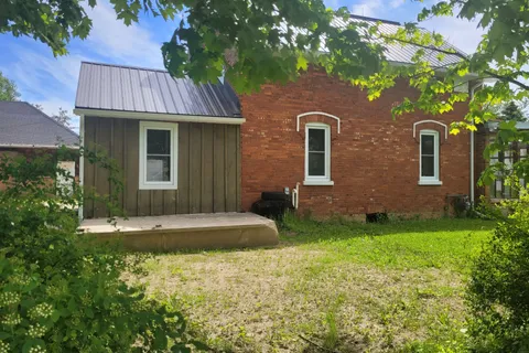 24 Elizabeth Street, Clearview, ON L0M 1G0