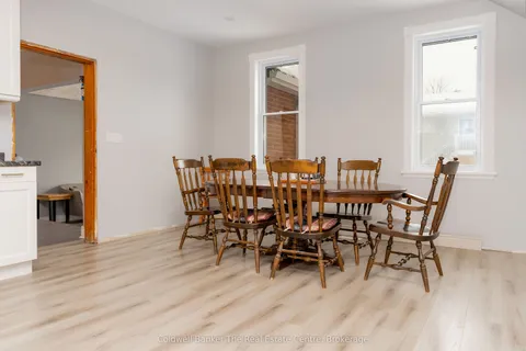 24 Elizabeth Street, Clearview, ON L0M 1G0