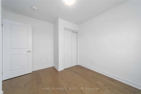 31 Evergreen Terrace, Barrie, ON L9J 0M6
