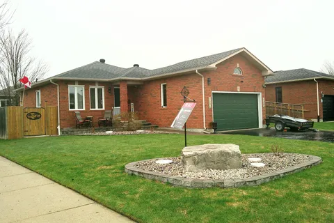 66 Coleman Drive, Barrie, ON L4N 0N9