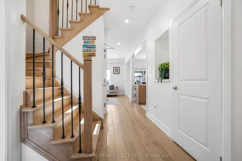 143 Sun King Crescent, Barrie, ON L4M 0E4