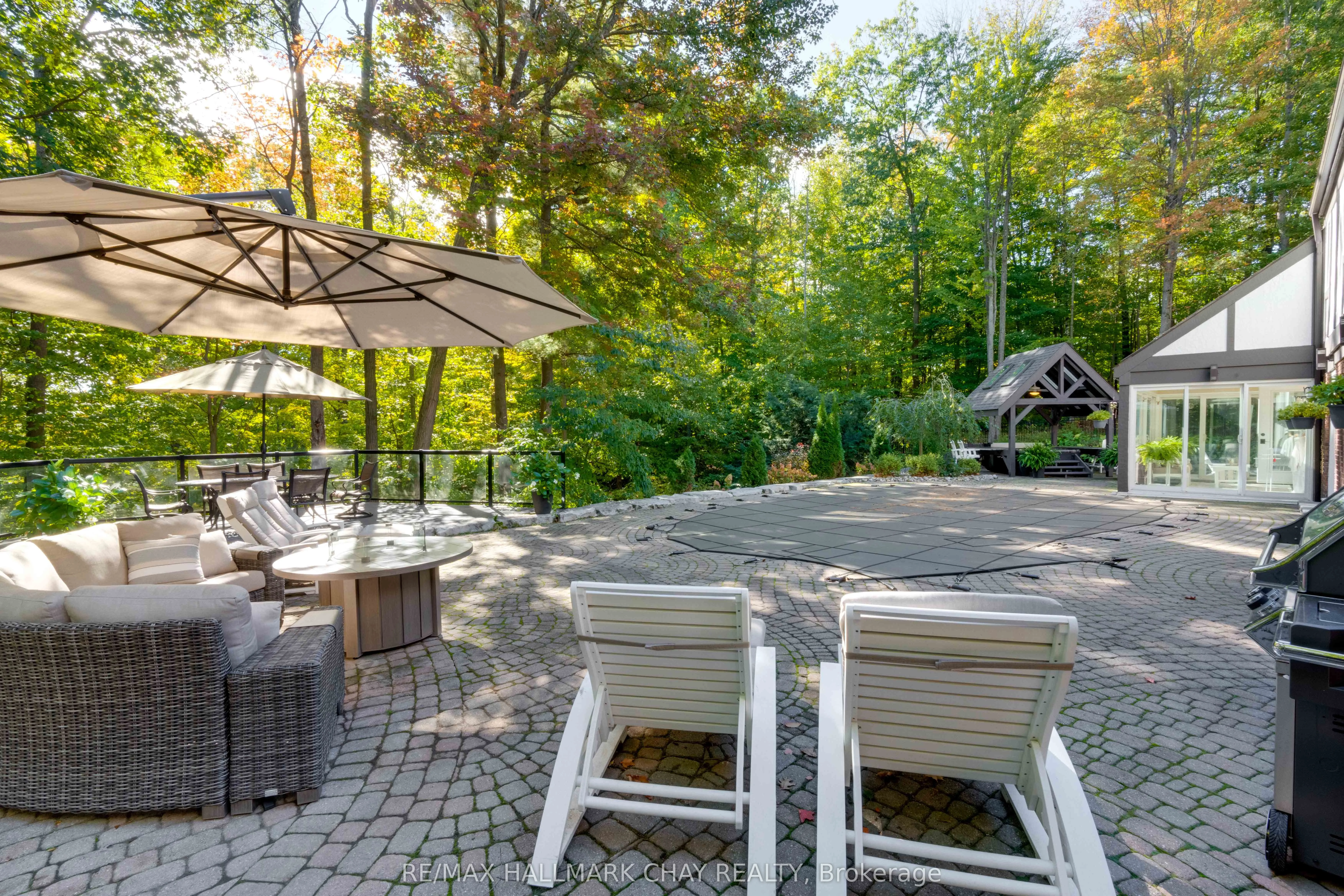 11 Park Trail, Springwater, ON L9X 0L3