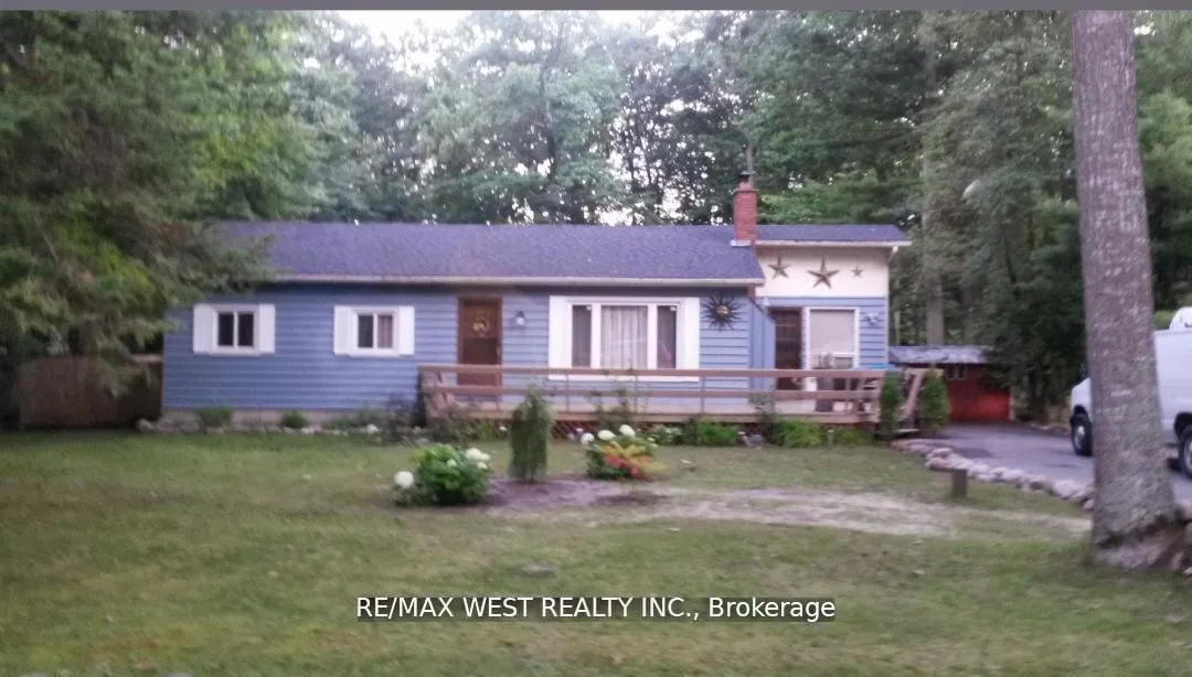 16 Fredrick Avenue, Tiny, ON L0L 1P0