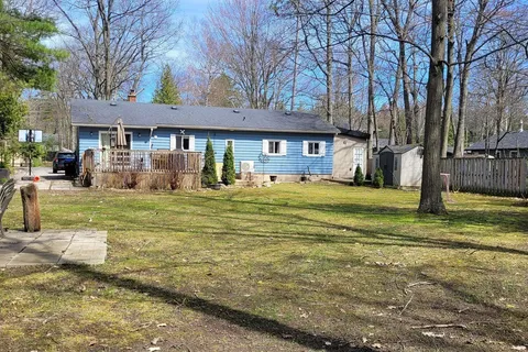 16 Fredrick Avenue, Tiny, ON L0L 1P0