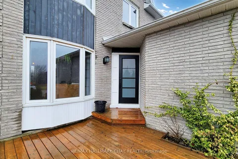 40 Shakespeare Crescent, Barrie, ON L4N 6C1