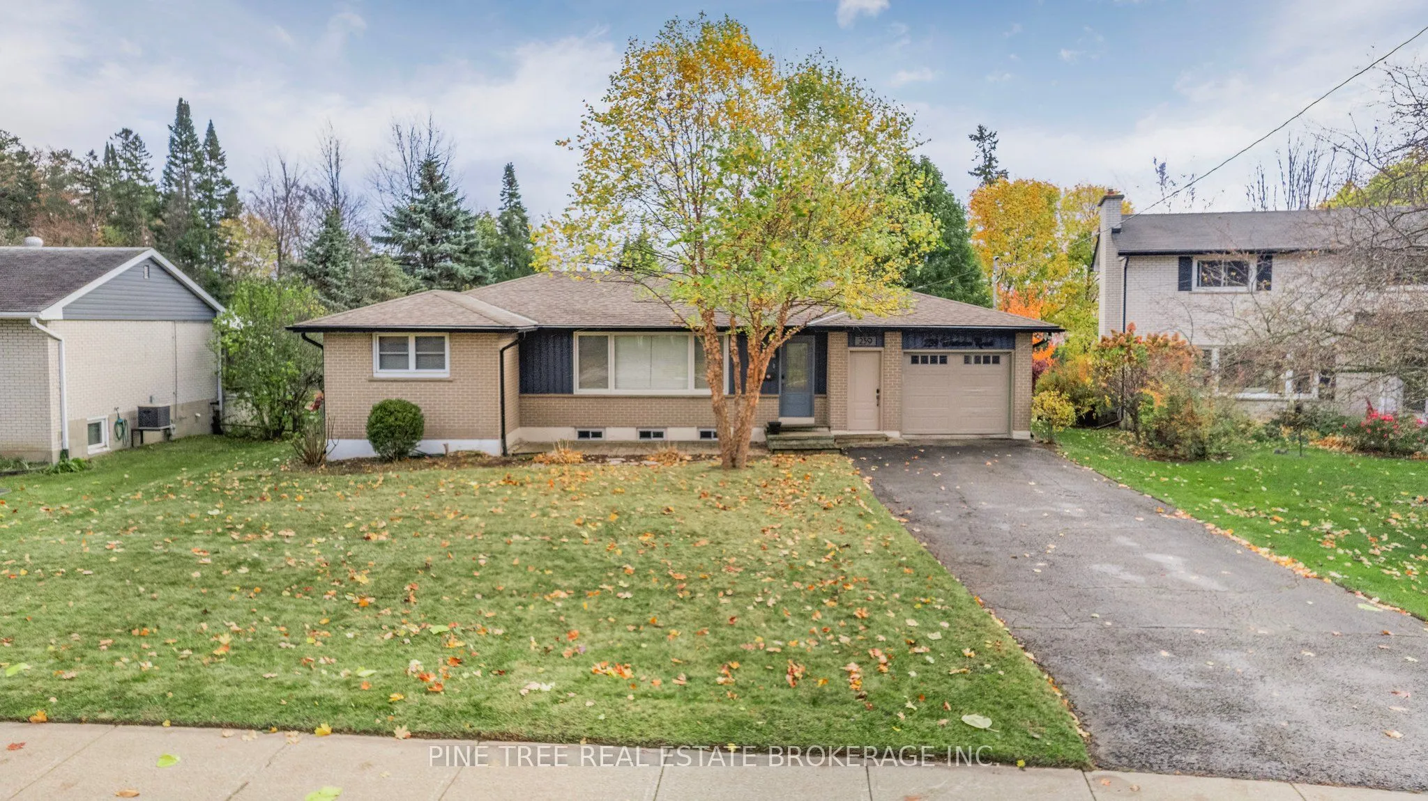 239 Warnica Road, Barrie, ON L4N 3Z2