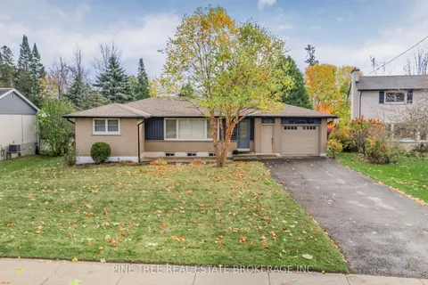 239 Warnica Road, Barrie, ON L4N 3Z2
