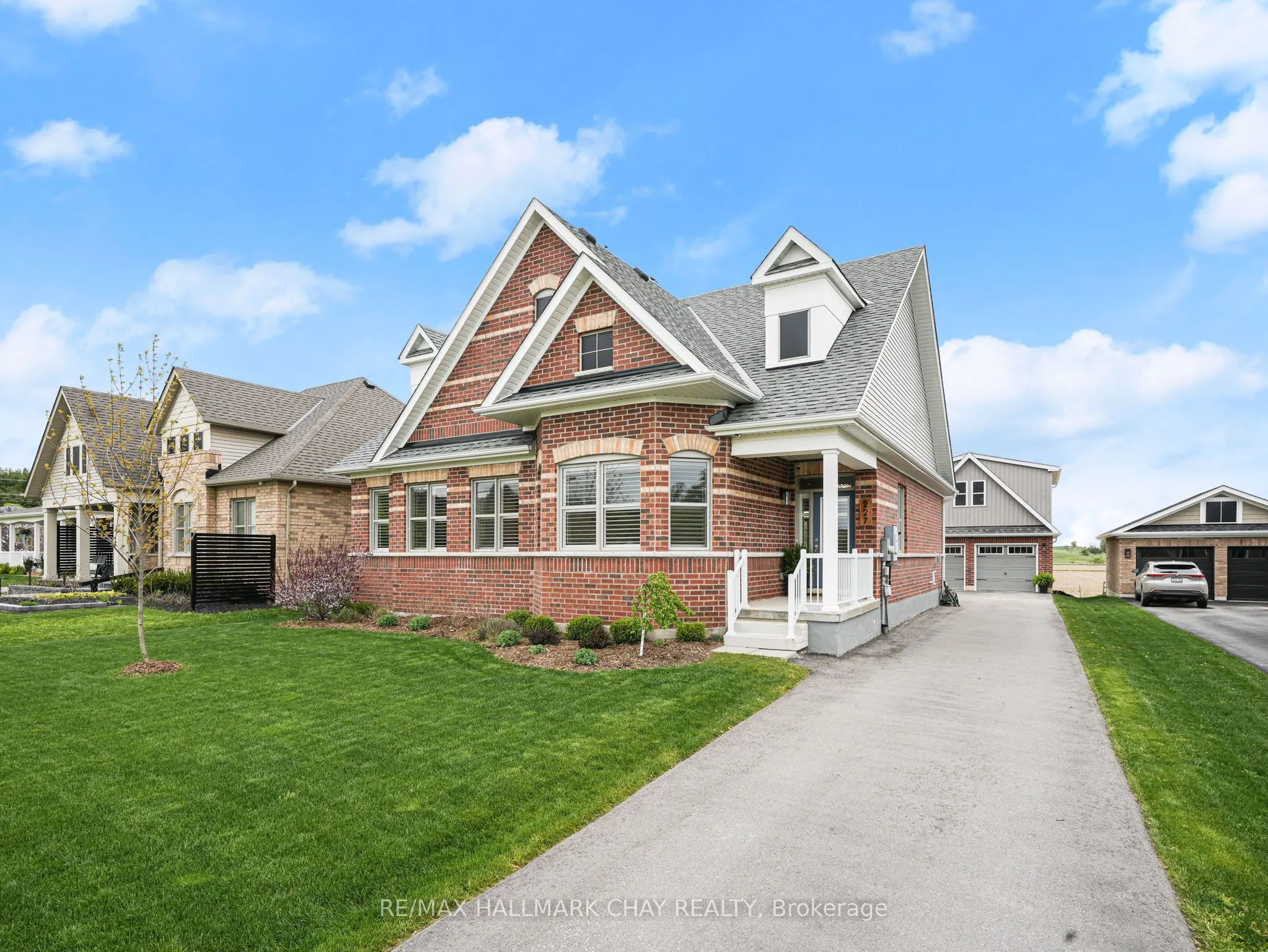 227 Mary Street, Clearview, ON L0M 1G0