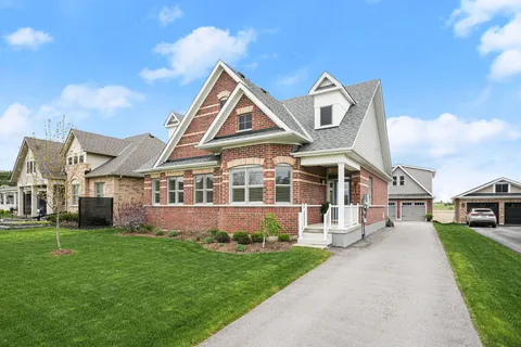 227 Mary Street, Clearview, ON L0M 1G0