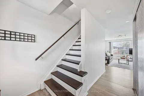 99 Courtney Crescent, Barrie, ON L4N 5S9