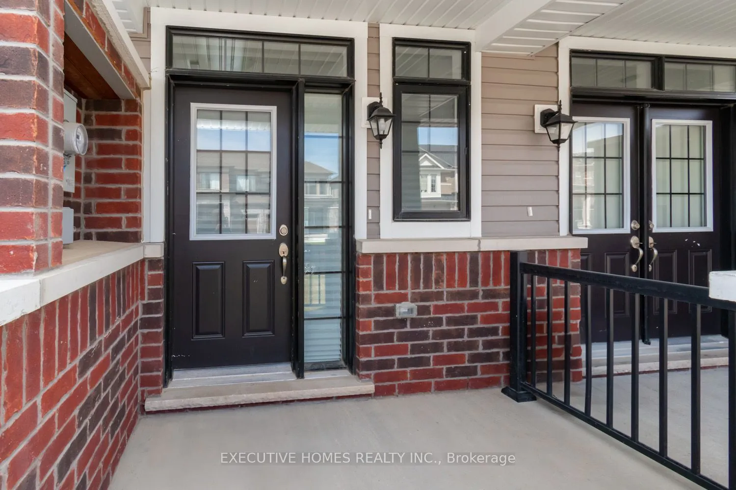 15 Rochester Drive, Barrie, ON L9J 0V9
