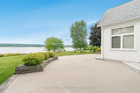 187 Champlain Road, Penetanguishene, ON L9M 1S2