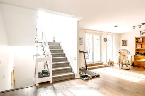 30 Pooles Road, Springwater, ON L0L 1X0