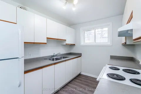 538 NELSON Street, Midland, ON L4R 4W3