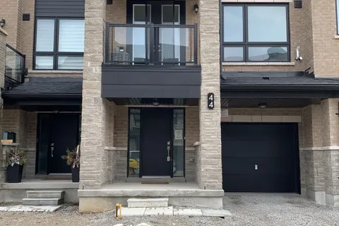 44 Red Maple Lane, Barrie, ON L9J 0N7