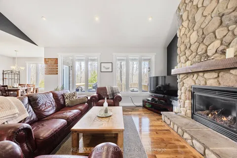 33 Springhome Road, Oro-Medonte, ON L0L 1T0