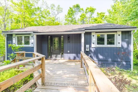 32 Oneida Avenue, Oro-Medonte, ON L0K 1E0